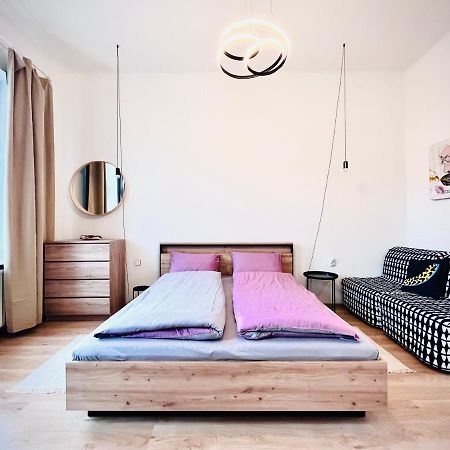 Sunny City - Apartment In Spa Zone With Private Garage Karlovy Vary Kültér fotó